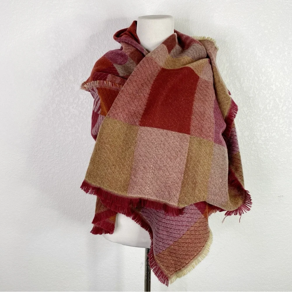 BCBG MaxAzria Red Color Block Knit Scarf